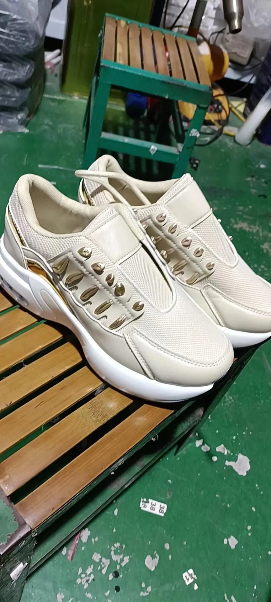 Women's Shoes Spring and Autumn New Mesh Breathable Casual Shoes Outdoor Lightweight Non-slip Wedge Heel Thick-soled Sneakers