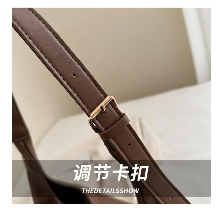 Large capacity commuting new winter popular 2025 solid color simple versatile fashion high sense texture casual single shoulder