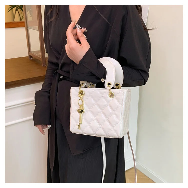 Fashionable texture diamond grid hand-held small square bag women's bag new western-style shoulder bag commuting crossbody bag