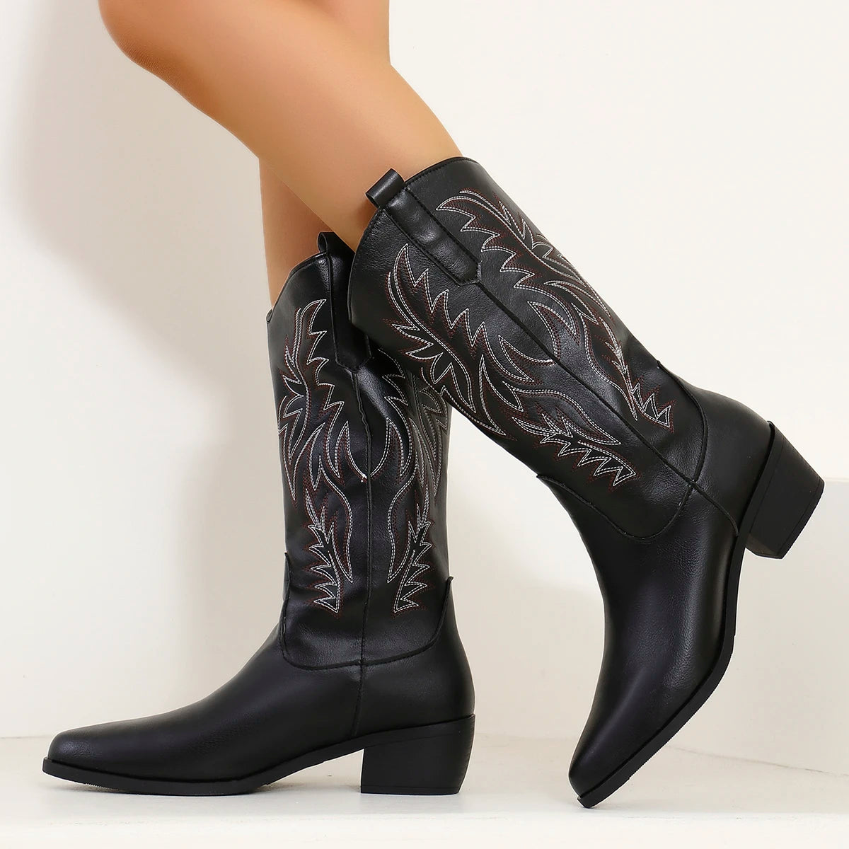 Western Women Boots 2024 Autumn Winter Fashion Chunky Heeled Cowboy Boots Vintage Style Country Western Cowgirl High Heels Boots