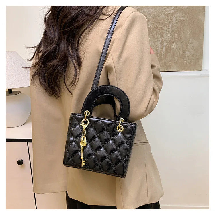 Fashionable texture diamond grid hand-held small square bag women's bag new western-style shoulder bag commuting crossbody bag