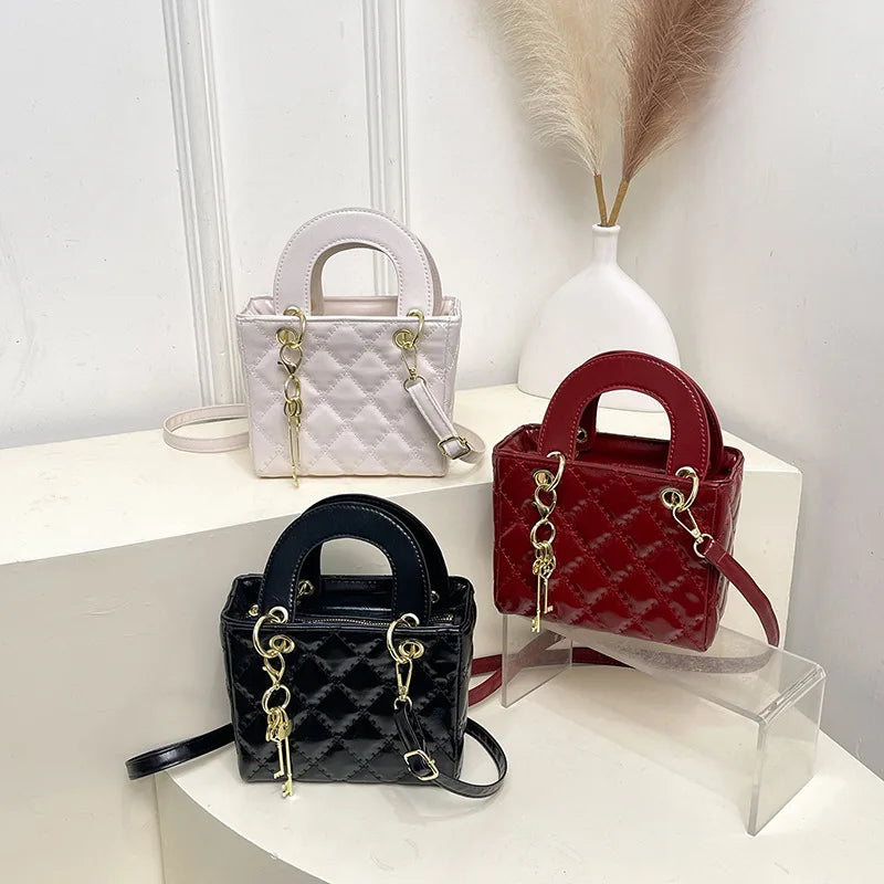 Fashionable texture diamond grid hand-held small square bag women's bag new western-style shoulder bag commuting crossbody bag