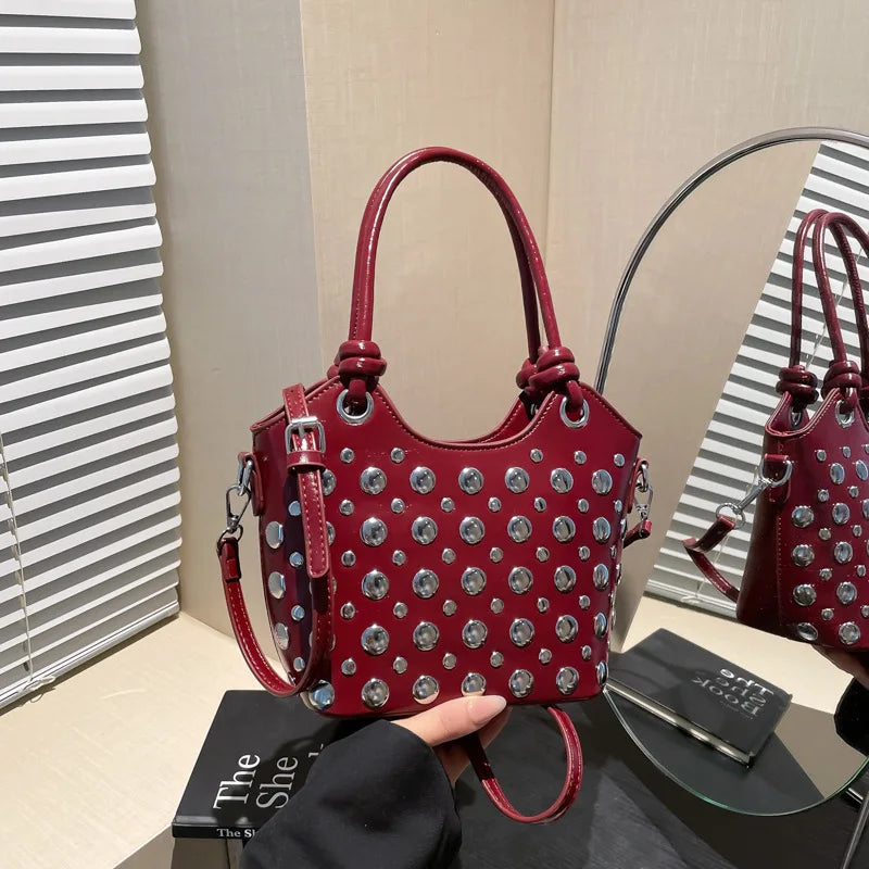 Rivet Shoulder Bags American Style PU Leather Tote Bag Large Capacity Commuting Handbag Messenger Causal Crossbody Commuter Bag