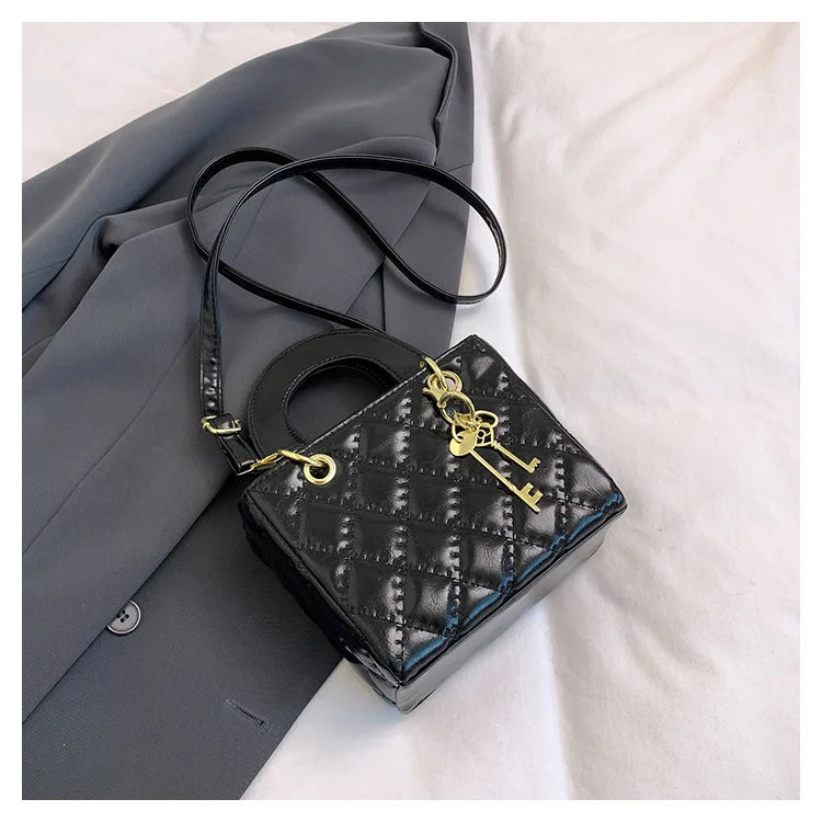 Fashionable texture diamond grid hand-held small square bag women's bag new western-style shoulder bag commuting crossbody bag