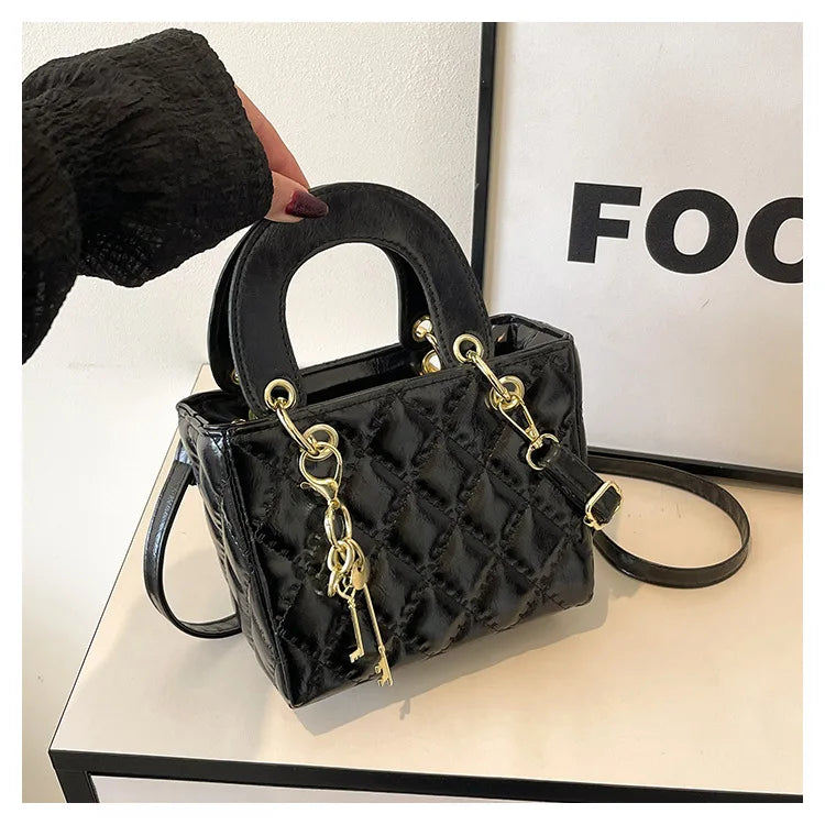 Fashionable texture diamond grid hand-held small square bag women's bag new western-style shoulder bag commuting crossbody bag