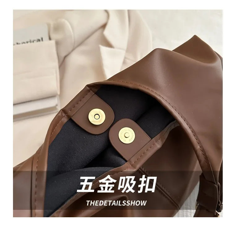 Large capacity commuting new winter popular 2025 solid color simple versatile fashion high sense texture casual single shoulder