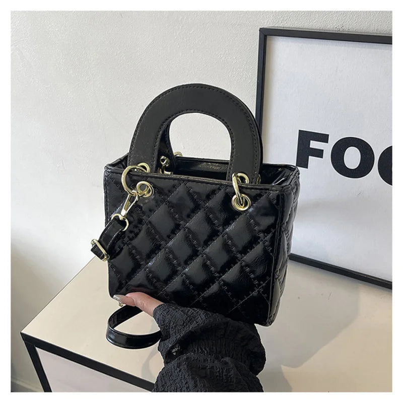 Fashionable texture diamond grid hand-held small square bag women's bag new western-style shoulder bag commuting crossbody bag