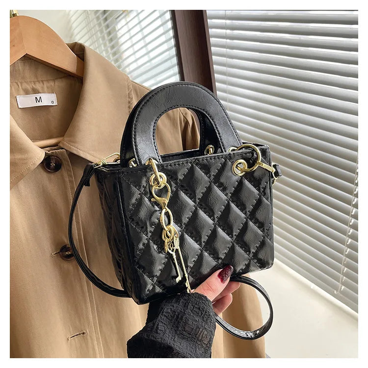 Fashionable texture diamond grid hand-held small square bag women's bag new western-style shoulder bag commuting crossbody bag